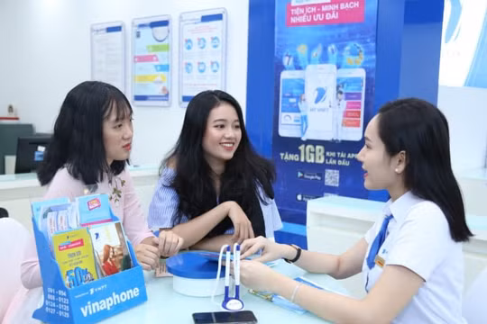 Học sinh có thực sự cần điện thoại di động khi đến trường?