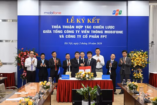 Mobifone và FPT 'bắt tay' thúc đẩy chuyển đổi số