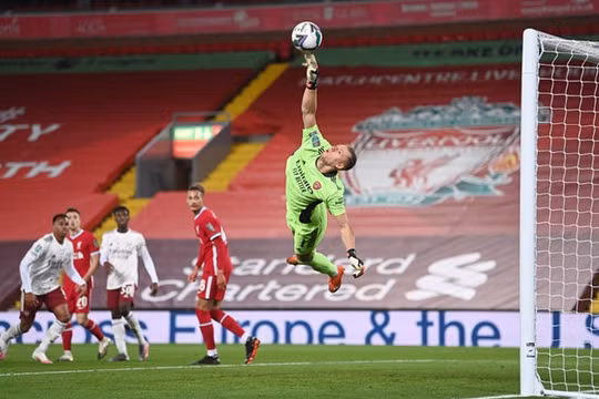 Arsenal 5-4 Liverpool: Pháo thủ giành quyền vào tứ kết cúp Liên Đoàn