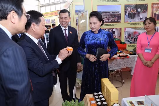 Chủ tịch Quốc hội: Hòa Bình cần phát huy lợi thế vị trí nằm trong Vùng Thủ đô
