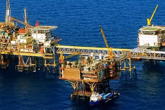 Việt Nam thu về hơn 200 triệu USD từ xuất khẩu dầu thô trong tháng 8