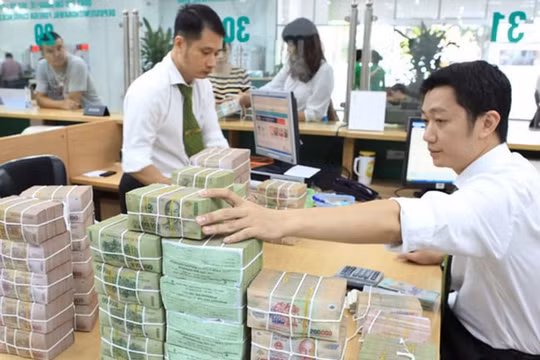 Lãi suất huy động kỳ hạn dưới 6 tháng giảm sâu