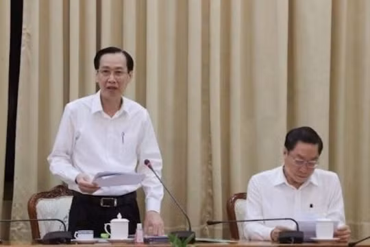TP.HCM: Thận trọng trước quyết định cho sinh viên quay lại trường