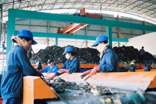 Giảm tỷ lệ rác thải chôn lấp trực tiếp xuống dưới 30% vào năm 2025