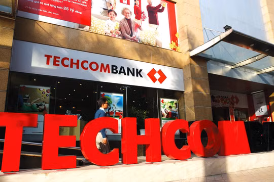 Techcombank thúc đẩy giao dịch nền tảng số hỗ trợ khách hàng "thời Covid"