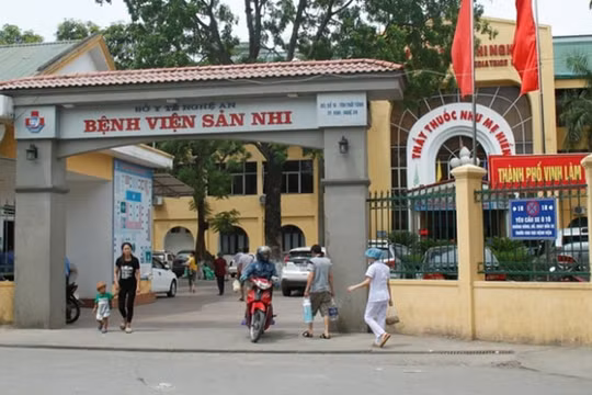 Cứu sống thai phụ mang song thai trong, ngoài tử cung hiếm gặp