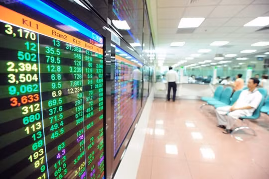 Chứng khoán ngày 3/12: Thị trường bước vào chân sóng mới