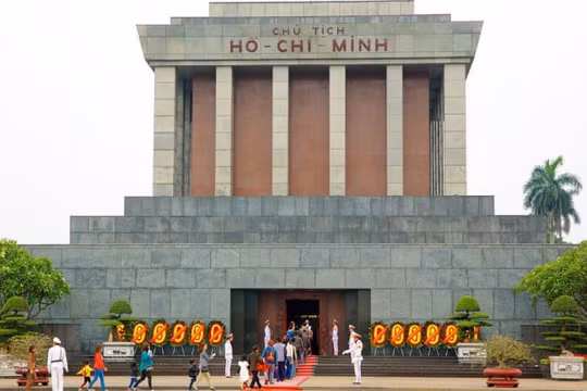 Lăng Chủ tịch Hồ Chí Minh mở cửa trở lại từ ngày 12/5