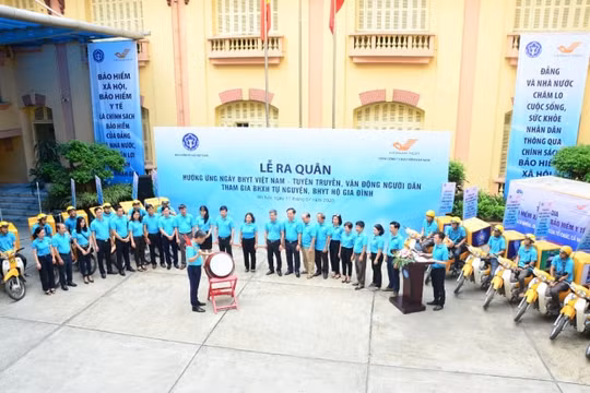 "Lễ ra quân hưởng ứng Ngày BHYT Việt Nam- Tuyên truyền vận động người dân tham gia BHXH tự nguyện, BHYT hộ gia đình"