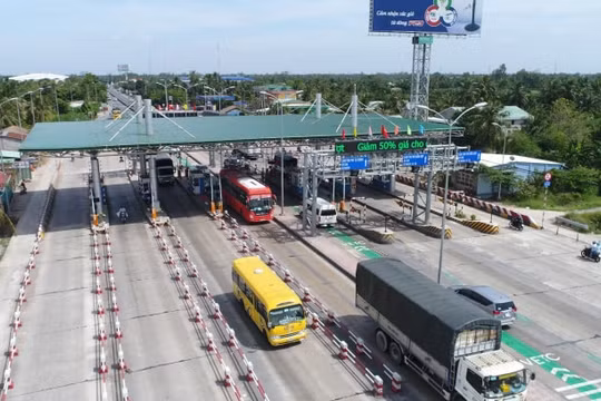 Tăng phí BOT, hoạt động vận tải sẽ càng lún sâu trong khủng hoảng