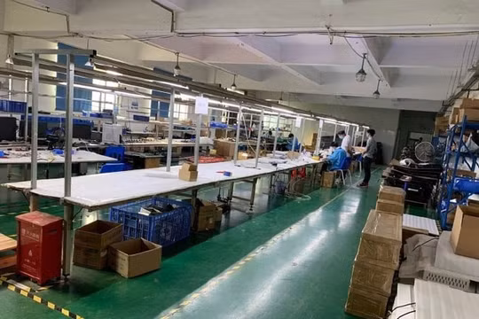 Bắt giữ nhóm sản xuất tai nghe nhái thương hiệu Xiaomi
