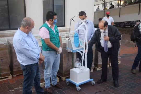 Bolivia điều tra tham nhũng trong việc mua máy thở