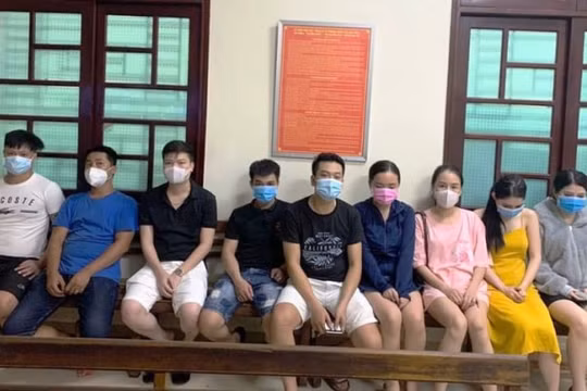 Đà Nẵng: Xử phạt hàng trăm người tụ tập ăn nhậu giữa dịch COVID-19