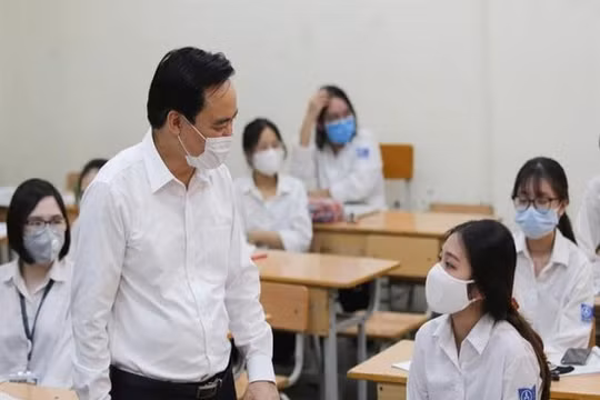 Thí sinh mắc Covid-19 đặc cách tốt nghiệp THPT