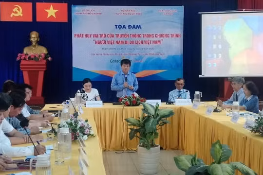 “Tiếp tục đổi mới hoạt động theo hướng thiết thực, cụ thể”