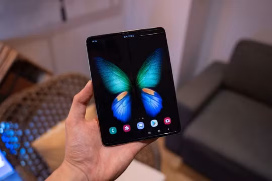 Samsung Galaxy Fold 2 phiên bản 5G sẽ dùng sạc nhanh 25W