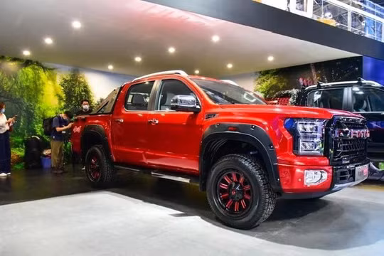 Foton General G9, bán tải 'nhái' Ford F-150 Raptor trình làng