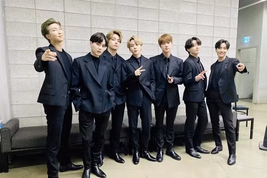 BTS "đụng độ" Black Pink ngày 2/10: Kỳ phùng đối thủ