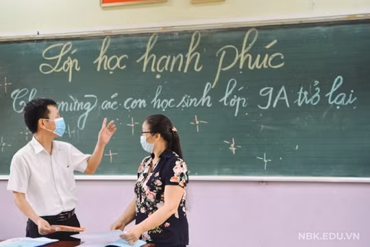 Các trường học của Hà Nội hối hả chuẩn bị đón học sinh đi học trở lại