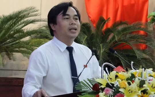 Người nước ngoài ‘núp bóng’ vợ hoặc chồng để sử dụng đất ở Việt Nam