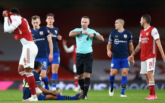 Thất bại trước Southampton, Aubameyang chỉ trích đồng đội thậm tệ