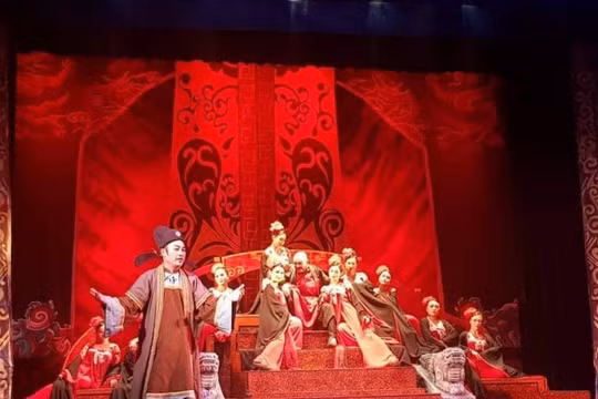Tín hiệu vui từ khe cửa hẹp