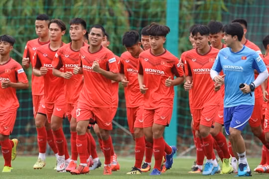 U22 Việt Nam tập buổi cuối trước khi đi Quảng Ninh