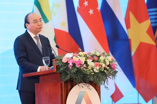 Thủ tướng Nguyễn Xuân Phúc: ‘ASEAN hoạt động dựa trên luật lệ, bình đẳng, luôn giữ vững vai trò trung tâm khu vực’