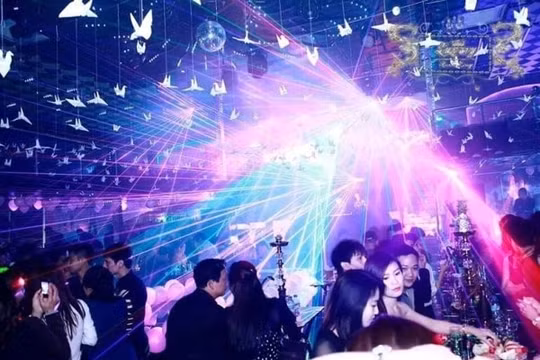 Hà Nội chưa cho phép quán bar, karaoke hoạt động trở lại