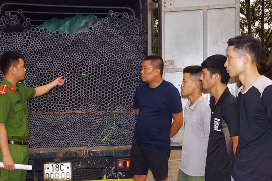 Hà Nam: Tạm giữ hình sự 4 đối tượng làm giả nhãn hiệu ống nước Tiền Phong