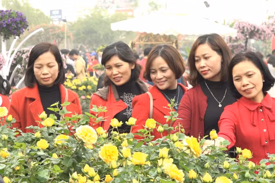 Hưng Yên: Rộn ràng lễ hội hoa Xuân Quan 2020