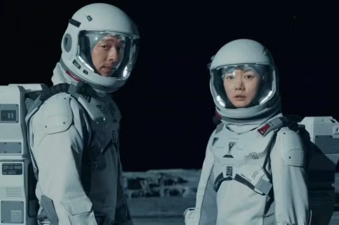 phim the silent sea cua gong yoo nhan ve y kien trai chieu hinh 2