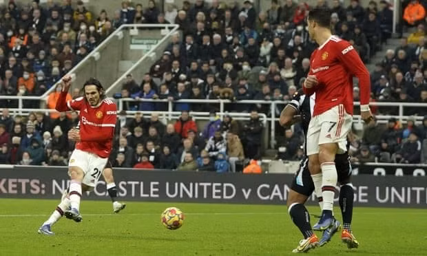 sieu sao ronaldo thi dau mo nhat mu chat vat cam hoa newcastle hinh 3