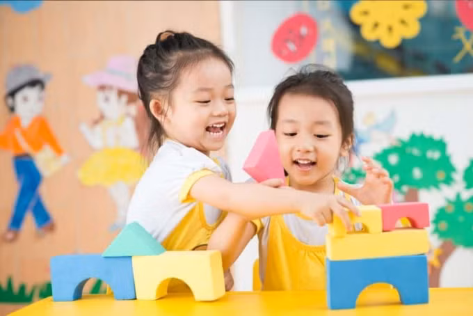 Các trường ở quận Tây Hồ dừng nhận trẻ vì dịch Covid -19 trở lại (ảnh nguồn internet).