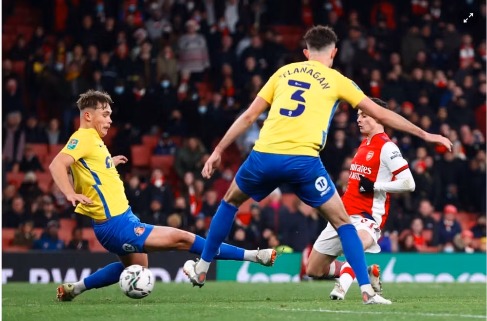 arsenal danh bai sunderland de vao ban ket league cup hinh 8