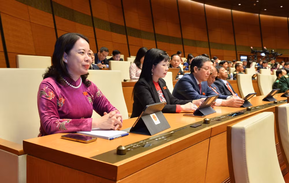 lua chon dia ban co dieu kien thuan loi nhat de hinh thanh cac vung dong luc quoc gia hinh 4