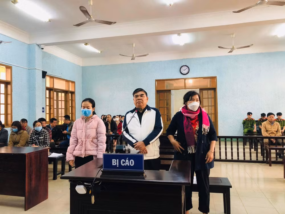 tuyen phat 3 cuu can bo van phong doan dbqhhdnd gia lai hon 21 nam tu hinh 1