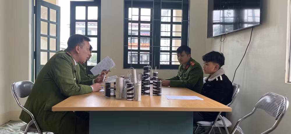lao cai phat hien mot hoc sinh thcs tu lam phao no ban cho ban hinh 1