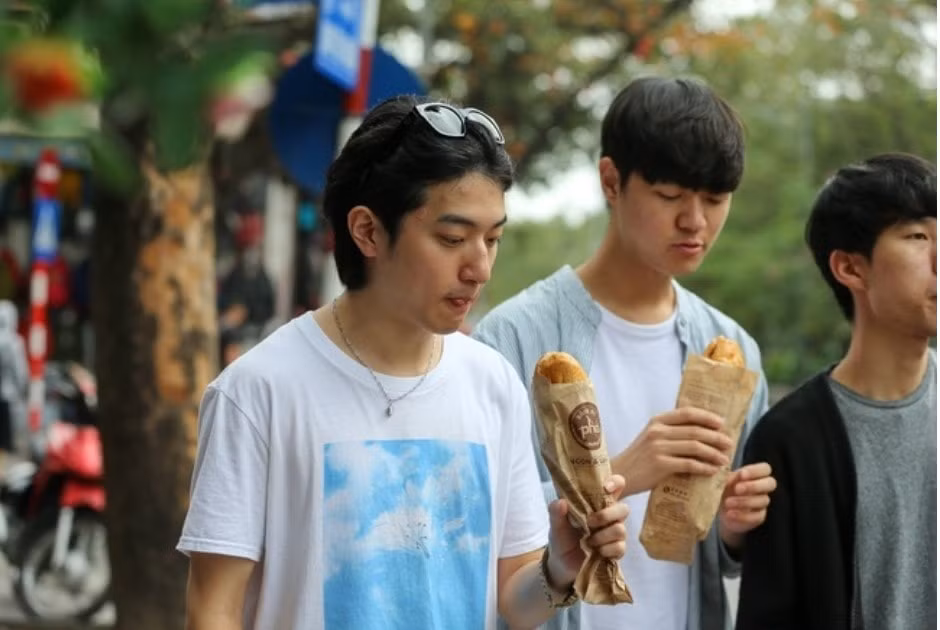 khach han quoc den viet nam nam 2022 dat ty trong 264 hinh 1