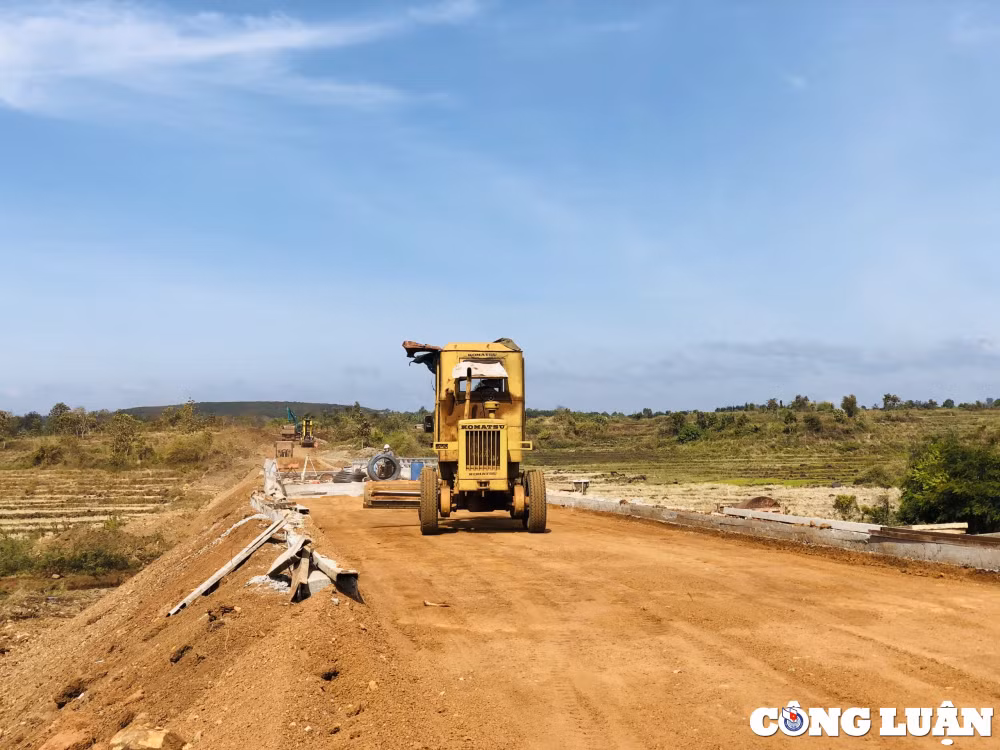 vuong giai phong mat bang con duong 320 ty o gia lai van ngon ngang cham tien do hinh 2