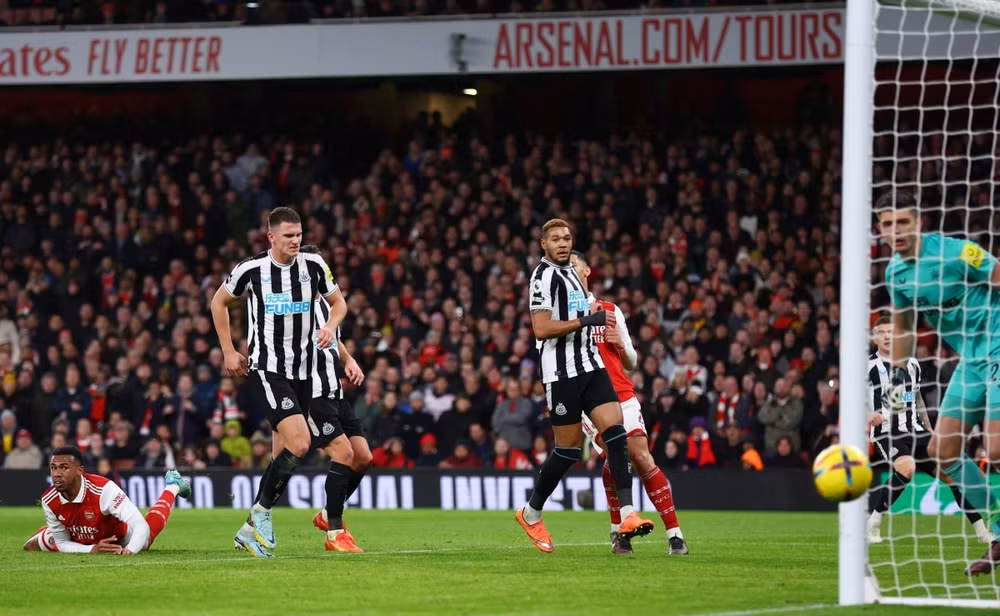 hoa newcastle arsenal lo co hoi bo xa man city hinh 3
