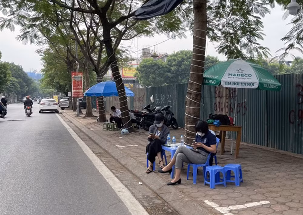 bi cat thuong tet nhieu moi gioi bat dong san viem mang tui ngai khong ve que an tet hinh 1