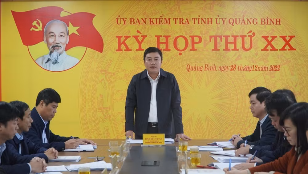 de xay ra hang loat sai pham nhieu lanh dao huyen tuyen hoa bi ky luat khien trach hinh 1