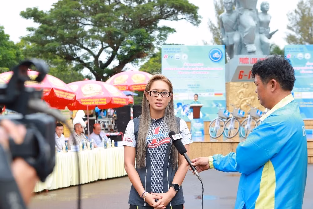 giai xe dap quoc te truyen hinh binh duong 2023 cup number 1 quy tu hang tram tay dua chuyen nghiep hinh 2