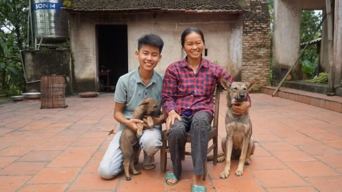 Hình ảnh giản dị của hai mẹ con kênh Ẩm thực mẹ làm. Ảnh: Ẩm thực mẹ làm