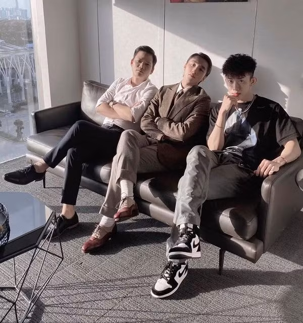 Chủ tịch Sơn Tùng cùng các 