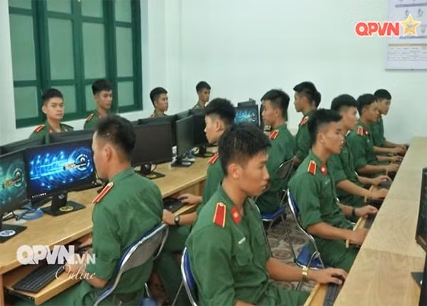 Học viên Trường Sĩ quan thông tin. Nguồn: QPVN