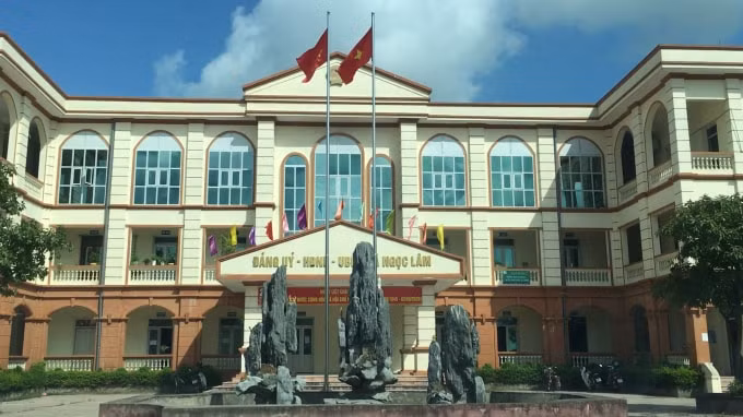 UBND xã Ngọc Lâm là chủ đầu tư của nhiều công trình nhưng chỉ có liên danh Công ty Cường Hiệp và Công ty Cọc bê tông Hưng Yên luôn trúng thầu “sát giá”.