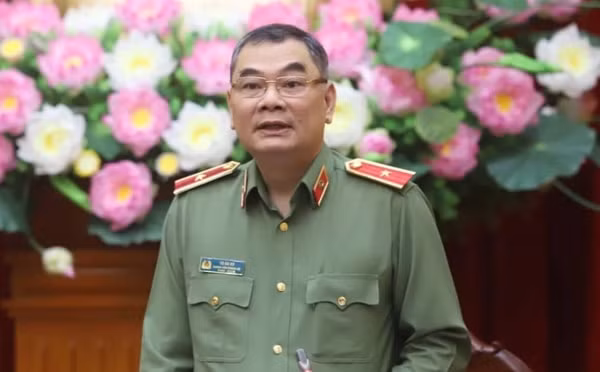 Thiếu tướng Tô Ân Xô thông tin tại cuộc họp báo