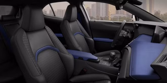 Nội thất Lexus phiên bản UX Black Line 2021 Limited Edition 2021. Ảnh: TL